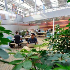 photo intérieur campus NEOMA Reims